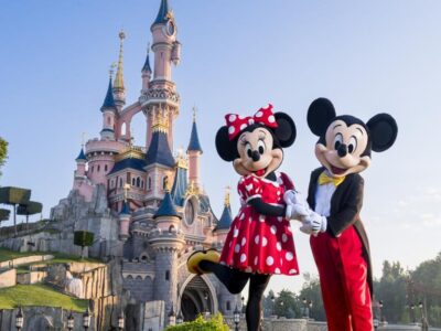 Discover the enchantment of the Disneyland Paris Express Magical Day from Paris ticket. Enjoy hassle-free transport and immerse yourself in a world of fun and adventure. GoTicketless.co.uk ©Disney All Rights Reserved