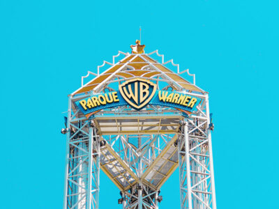 Ready for adventure Grab your Parque Warner Madrid tickets today and dive into a world of excitement with rides and attractions for everyone. GoTicketless.co.uk TM & © Warner Bros. Entertainment Inc.